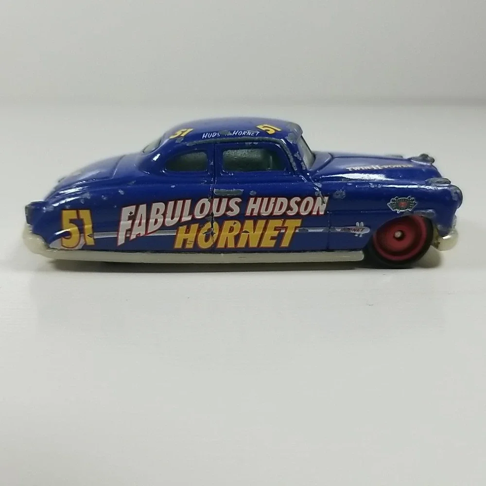 Disney Pixar Cars Doc Hudson Dirt Track Fabulous Hudson Hornet Cars 3
